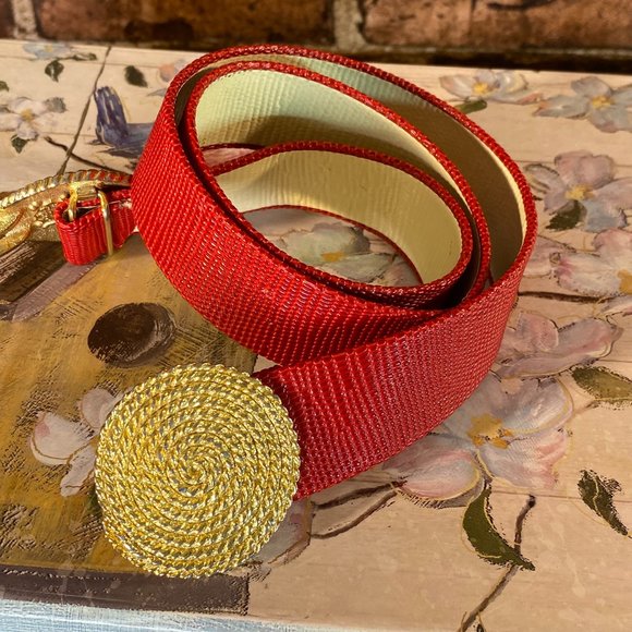 Vintage DOUGLAS PAQUETTE Red Leather Belt Gold Interlocking Buckle - Picture 2 of 4